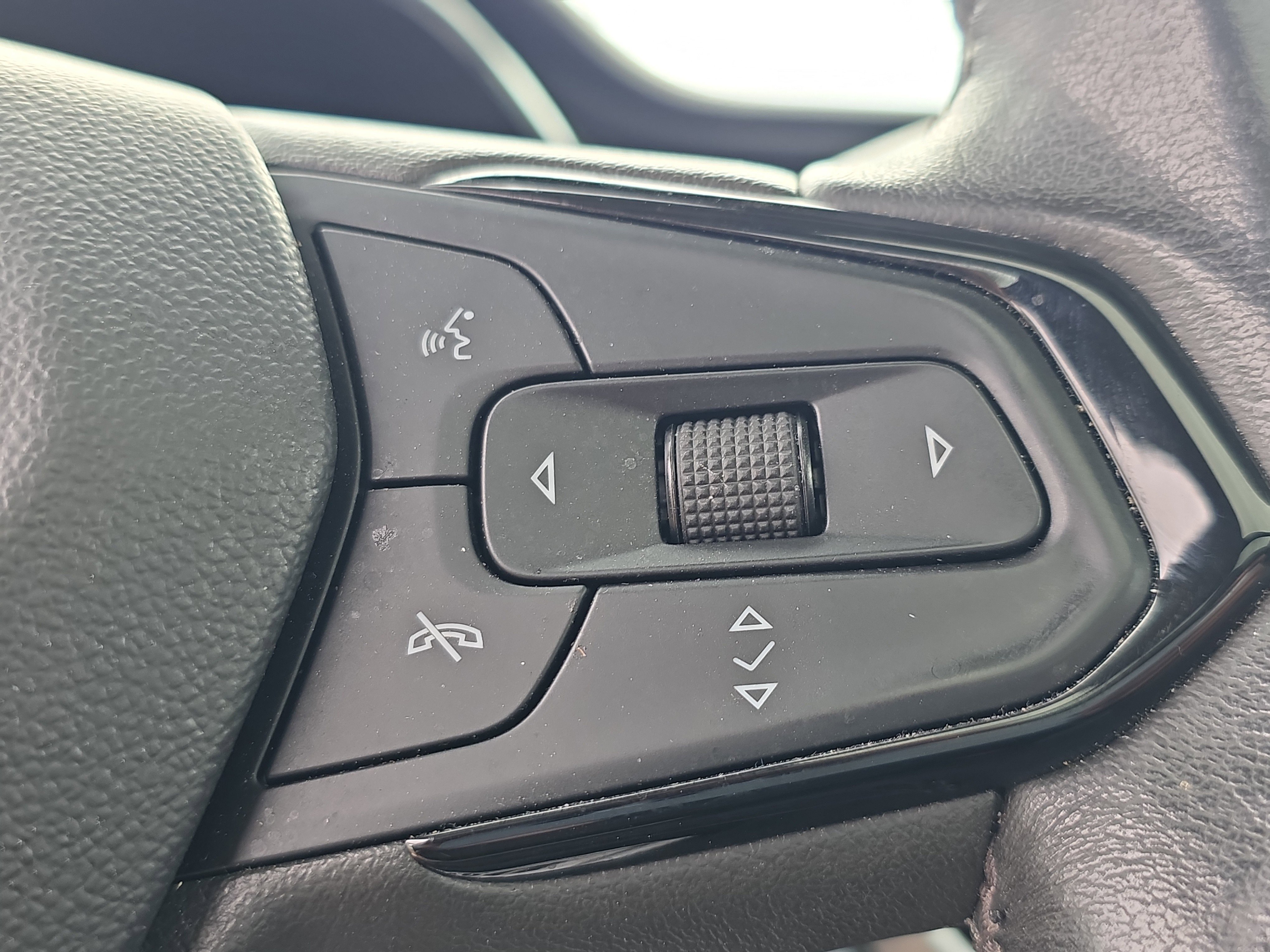 Used 2022 Chevrolet Bolt EUV Premier w/ Launch Edition FWD image 30