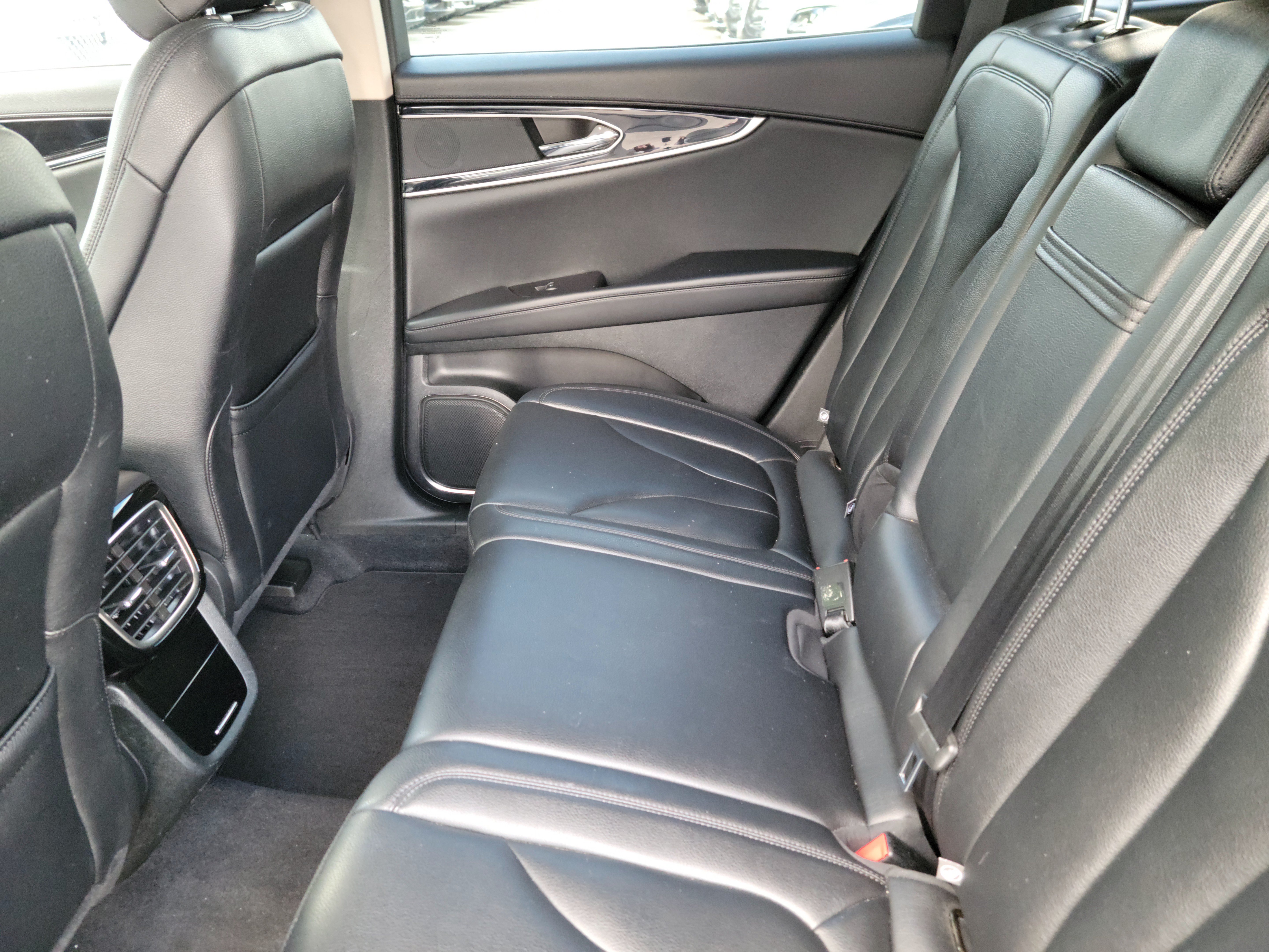 Certified 2023 Lincoln Nautilus AWD w/ Premium Package image 12