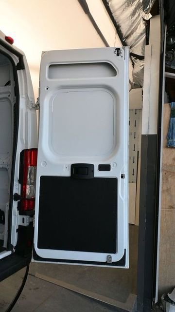 Used 2025 RAM ProMaster 2500 w/ Convenience Group image 12