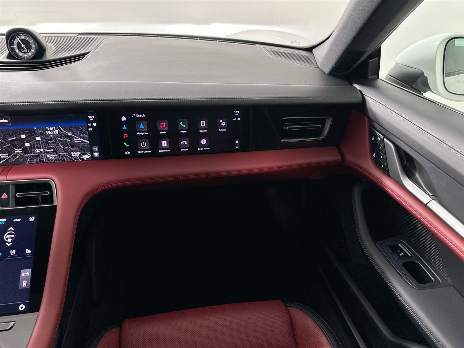 Certified 2025 Porsche Taycan AWD/4WD image 31