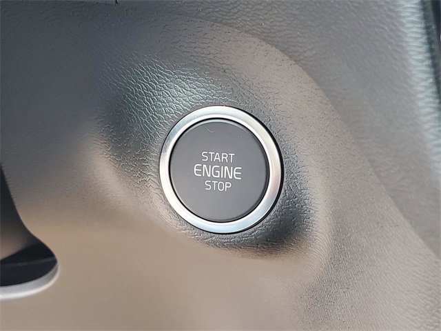 New 2026 Volvo XC40 B5 Core w/ Protection Package Premier image 20