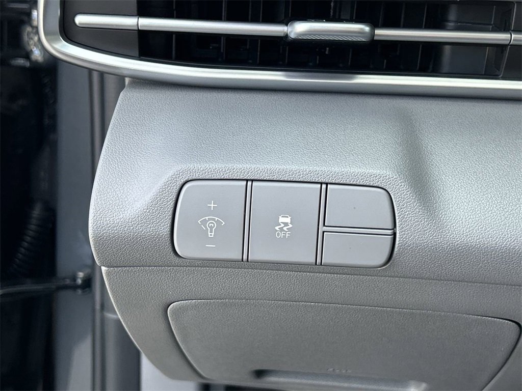 New 2026 Hyundai Elantra Sport image 23