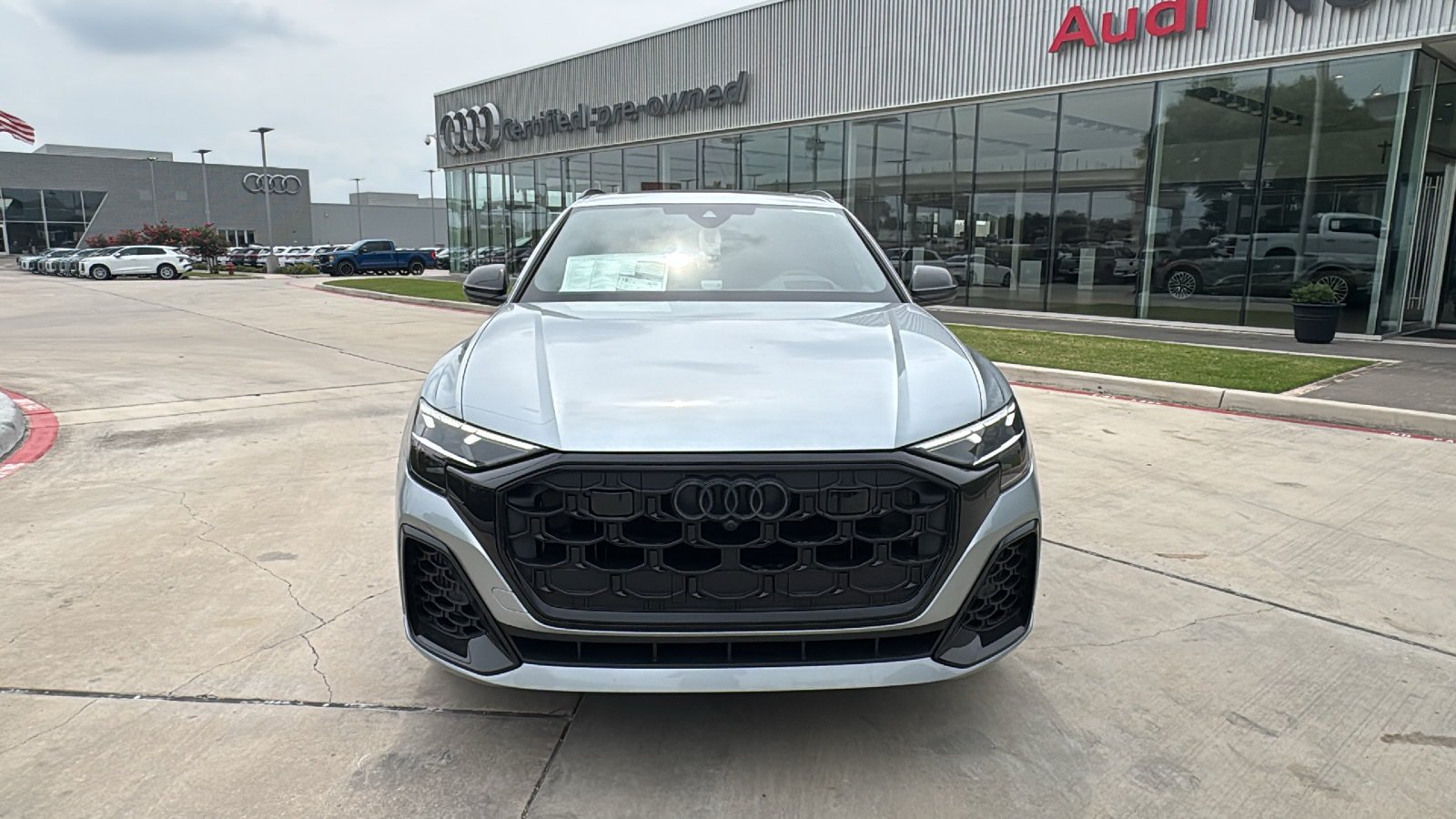 New 2026 Audi Q8 Prestige AWD/4WD image 2