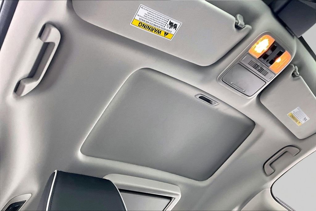 Used 2025 Honda Odyssey Elite image 22