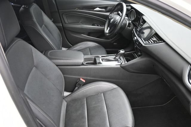 Used 2018 Buick Regal Essence w/ Driver Confidence Package #1 AWD/4WD image 14