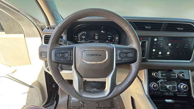 Used 2022 GMC Yukon XL Denali AWD/4WD image 11