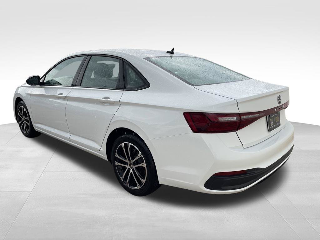 Used 2025 Volkswagen Jetta Sport FWD image 7