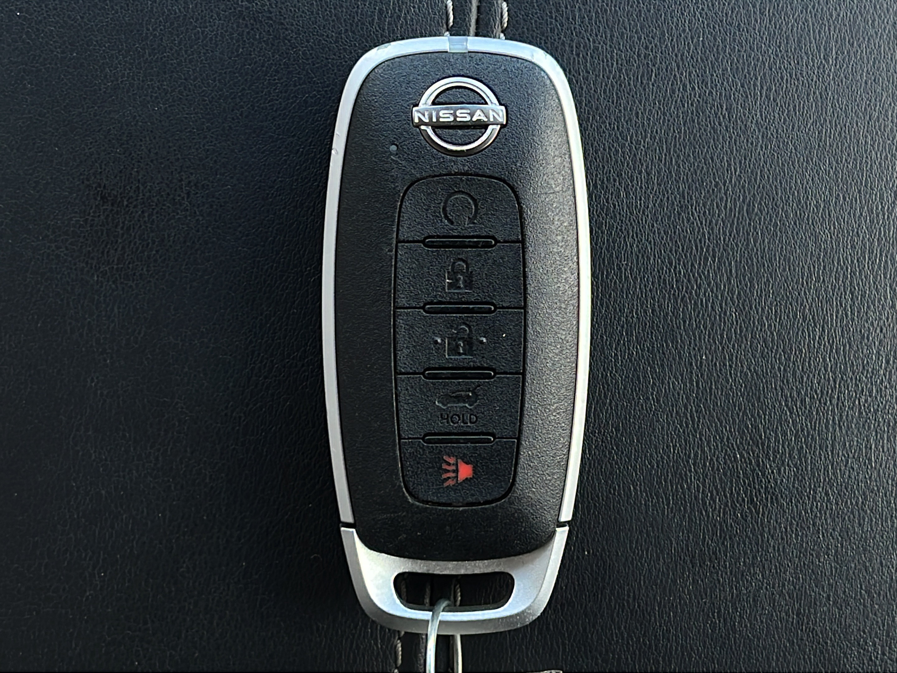 Used 2023 Nissan Pathfinder SL AWD/4WD image 27