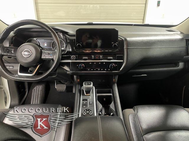 Used 2023 Nissan Pathfinder SL w/ Lighting Package (N92) image 13
