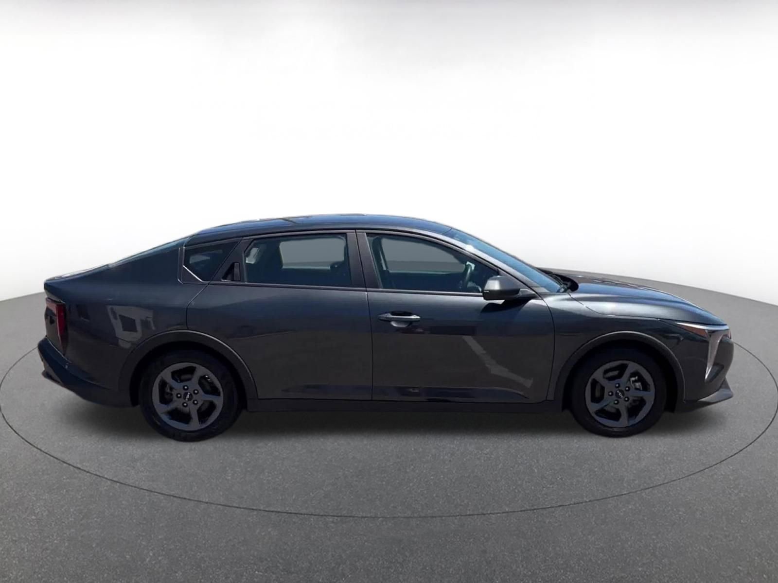 Used 2025 Kia K4 FWD image 16