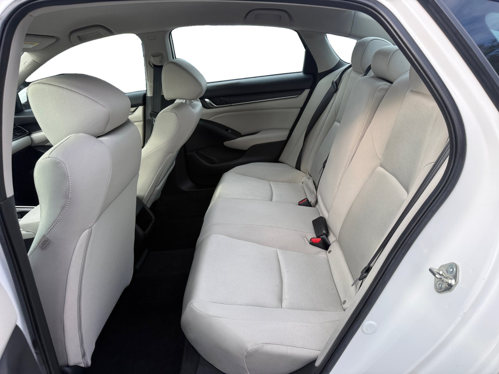 Used 2018 Honda Accord LX image 16