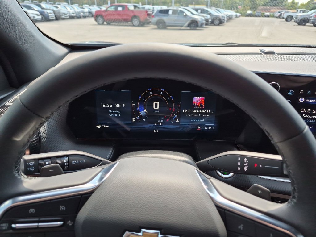 New 2027 Chevrolet Equinox LT w/ Convenience Package II FWD image 21