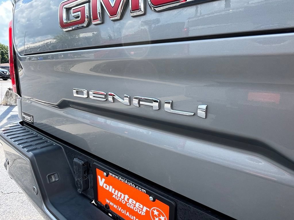 Used 2023 GMC Sierra 1500 Denali w/ Denali Reserve Package AWD/4WD image 9