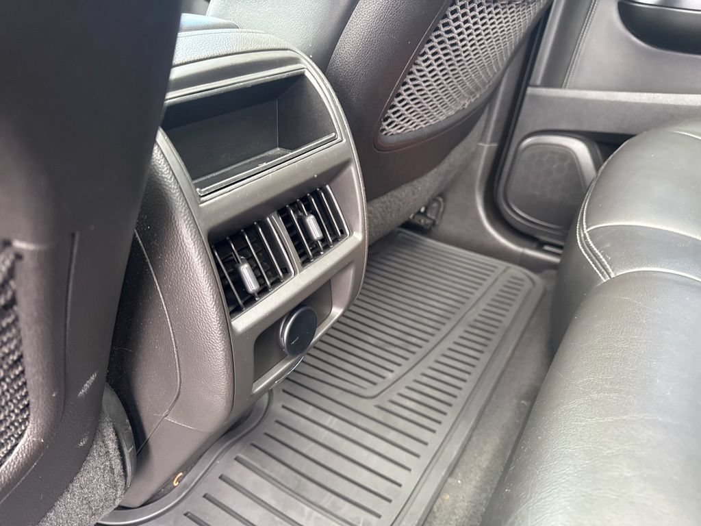 Used 2015 Cadillac SRX Performance w/ Driver Awareness Package AWD/4WD image 30