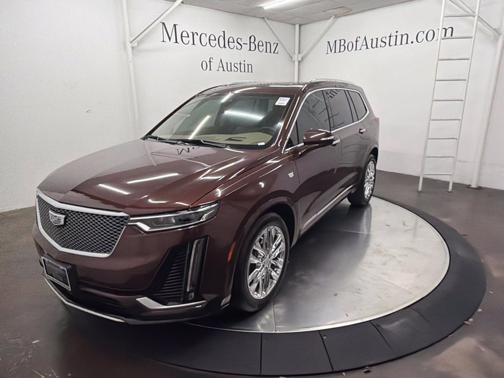 Used 2022 Cadillac XT6 Premium Luxury w/ Platinum Package FWD image 3