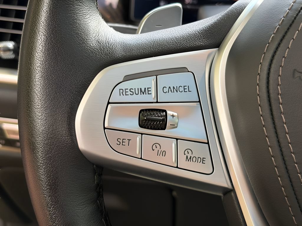 Used 2023 BMW X7 xDrive40i w/ Premium Package AWD/4WD image 23