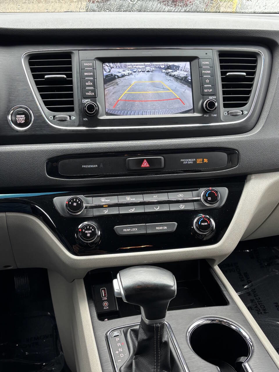 Used 2020 Kia Sedona EX image 27