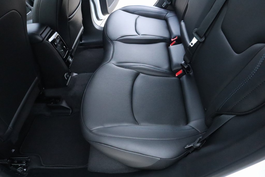 New 2026 Jeep Compass Limited image 12