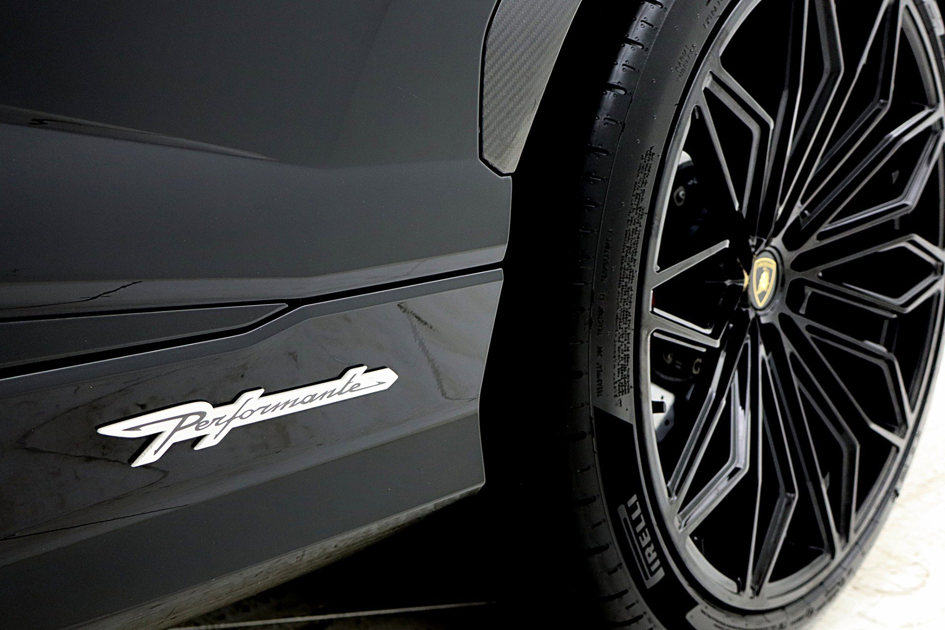 Used 2024 Lamborghini Urus Performante image 18