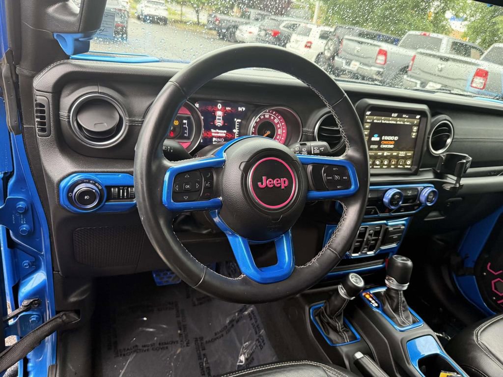 Used 2022 Jeep Wrangler Unlimited Sahara AWD/4WD image 3