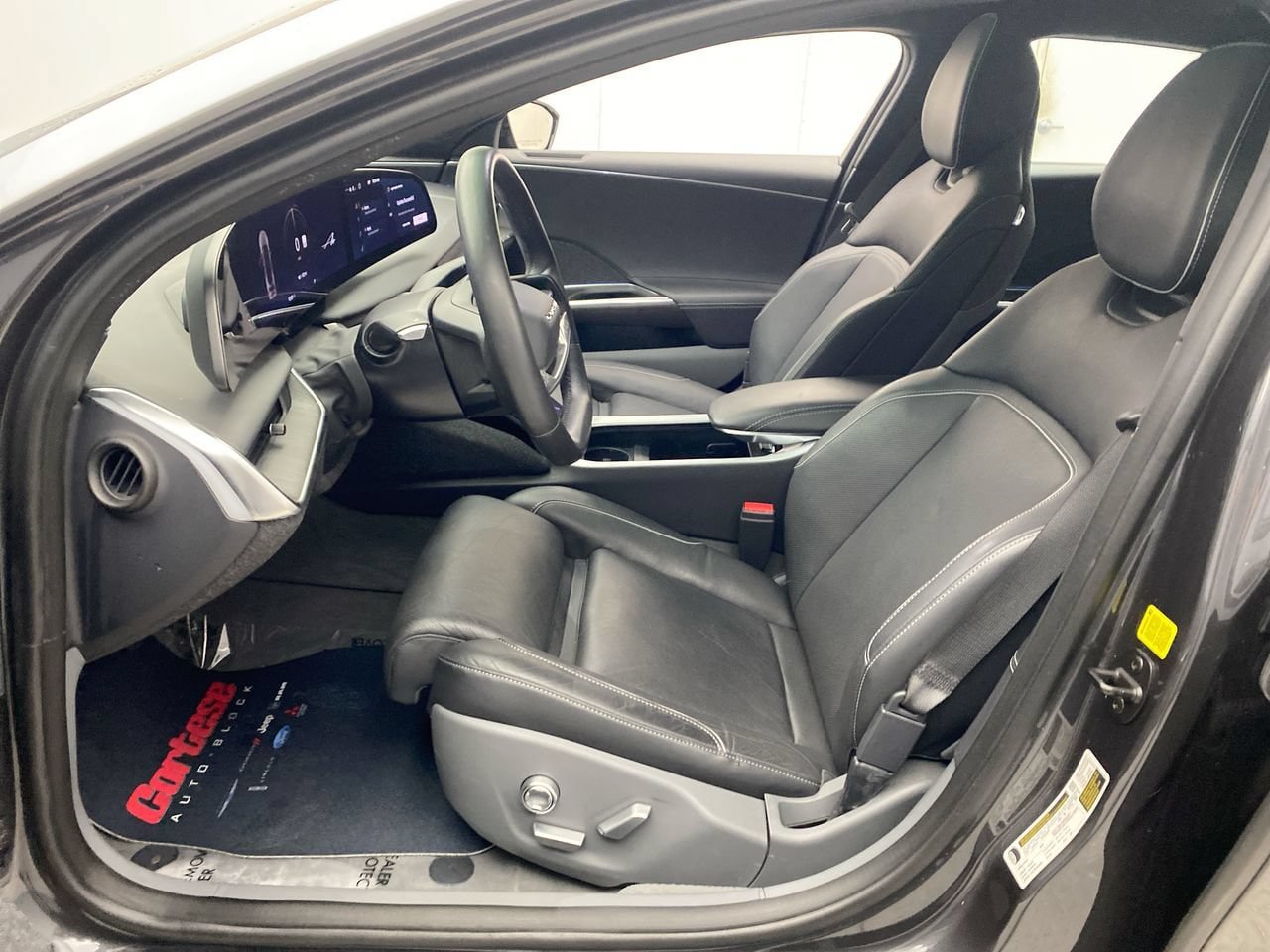 Used 2024 Lucid Air Touring AWD/4WD image 14