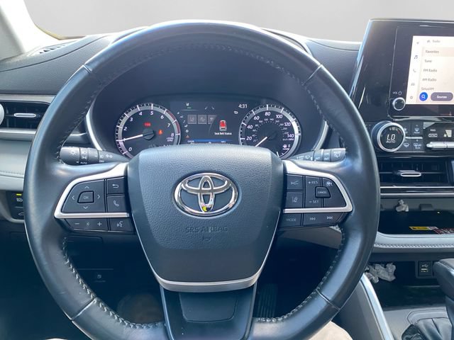 Used 2023 Toyota Highlander XLE FWD image 10