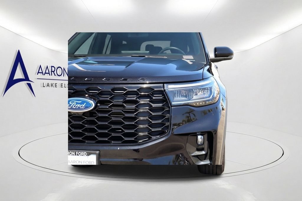 Used 2025 Ford Explorer ST-Line w/ Premium Package RWD image 7