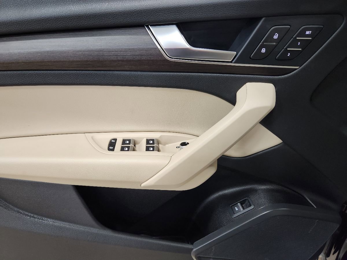 Used 2024 Audi Q5 2.0T Premium AWD/4WD image 43