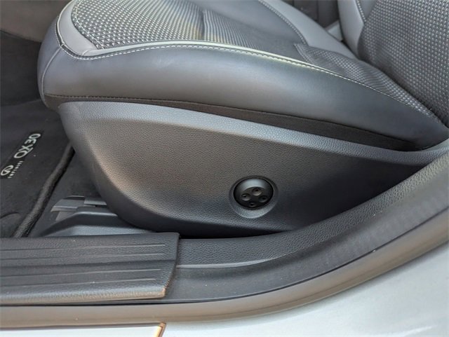 Used 2019 INFINITI QX30 image 12