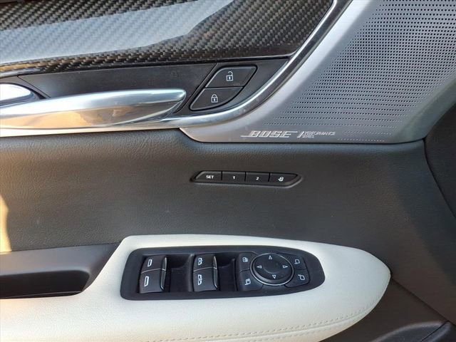 Used 2023 Cadillac XT6 Sport w/ Technology Package image 29