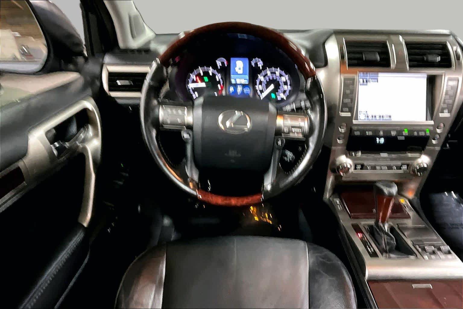Used 2017 Lexus GX 460 Premium w/ Premium Package AWD/4WD image 6