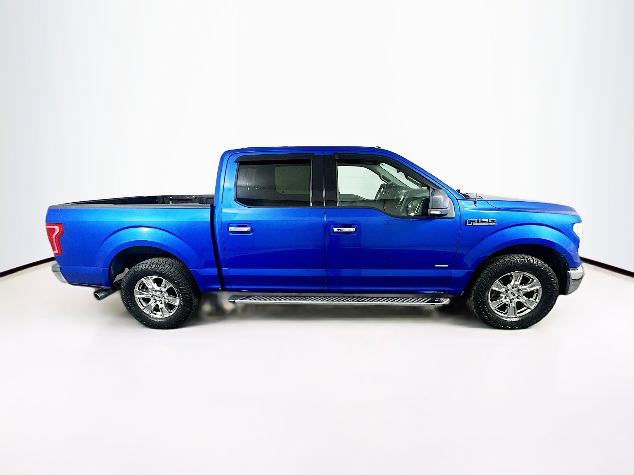 Used 2015 Ford F150 XLT w/ Equipment Group 302A Luxury image 10