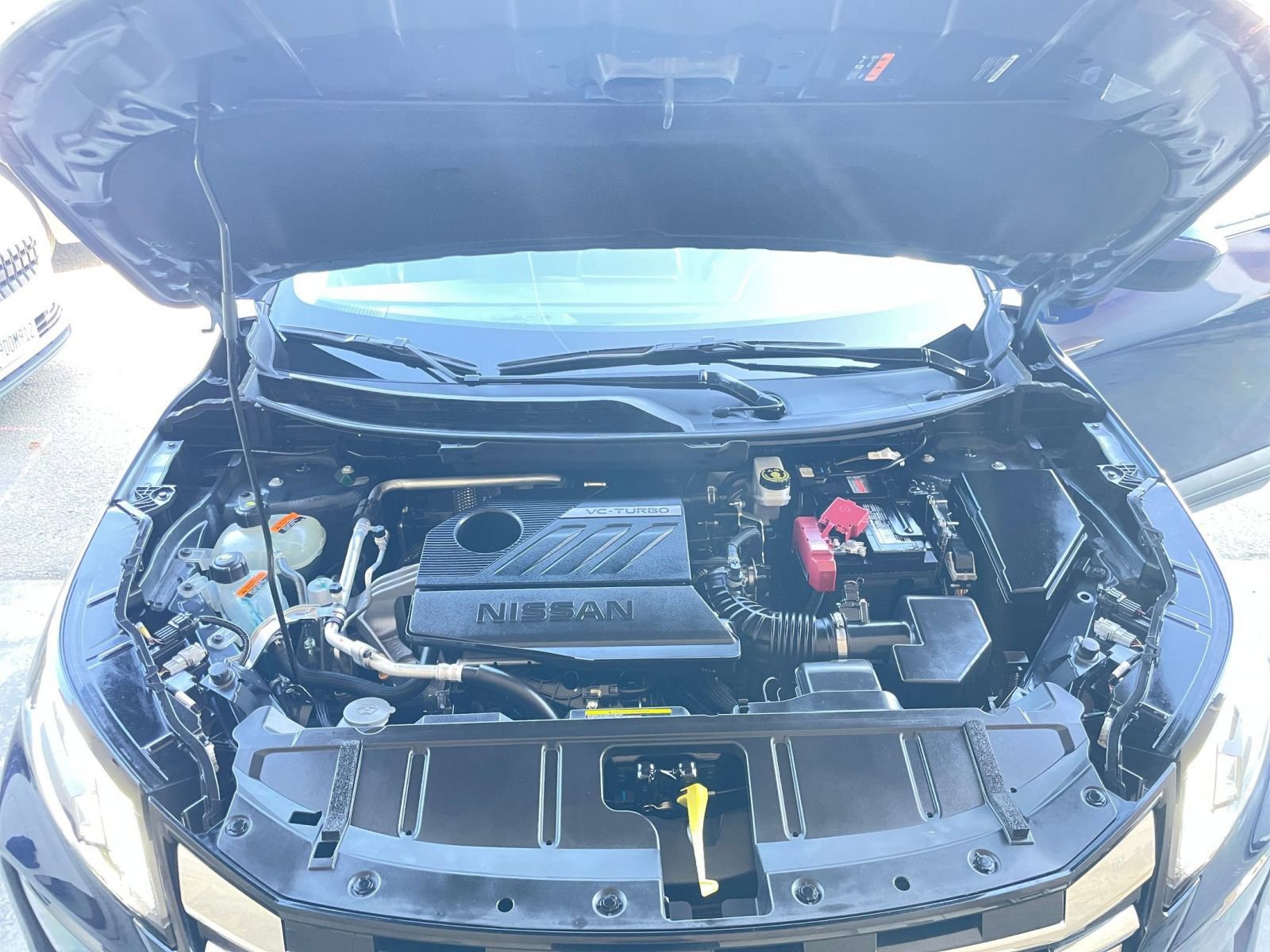 Used 2025 Nissan Rogue SV image 34