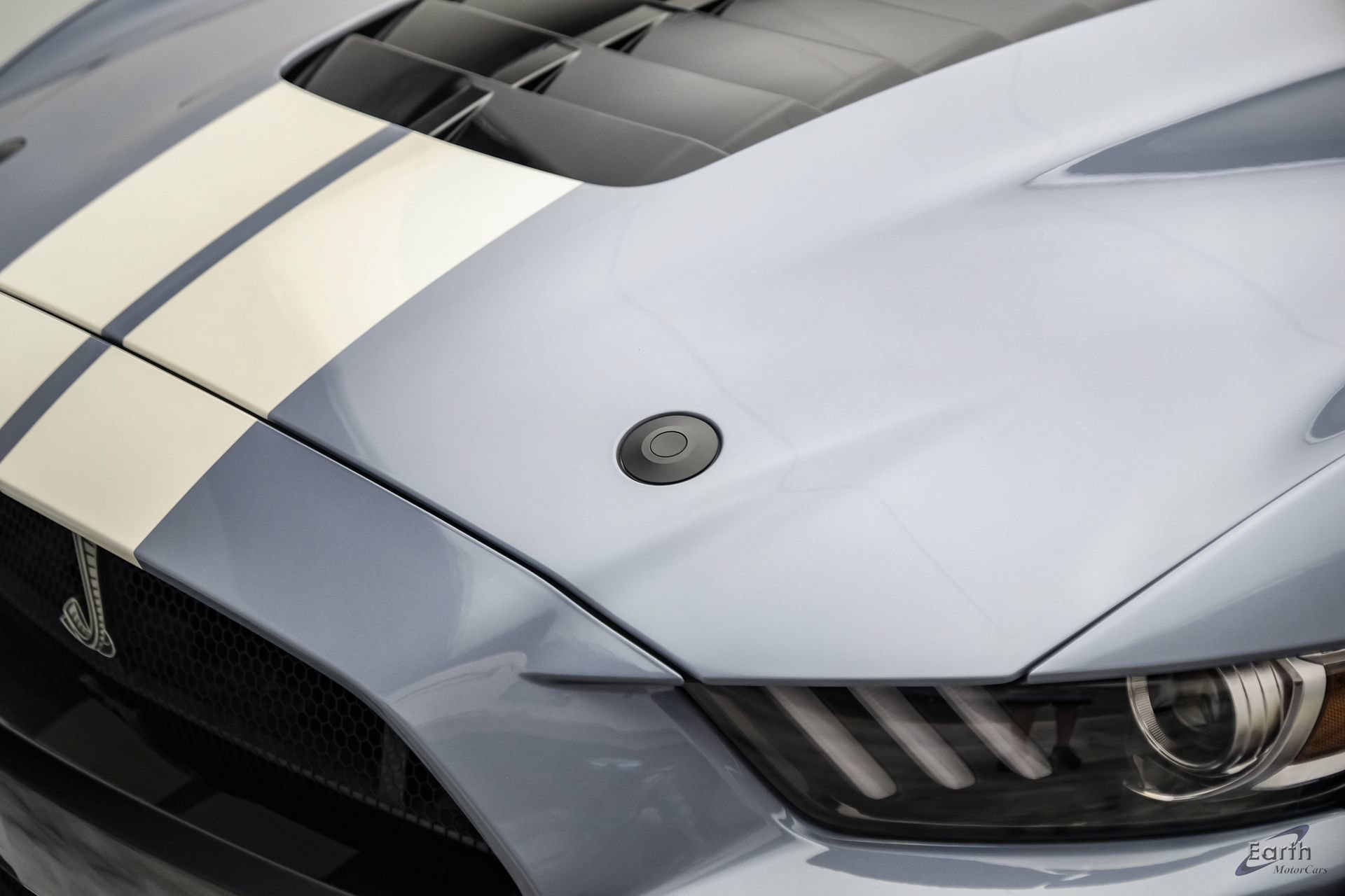 Used 2022 Ford Mustang Shelby GT500 w/ Carbon Fiber Track Pack RWD image 38