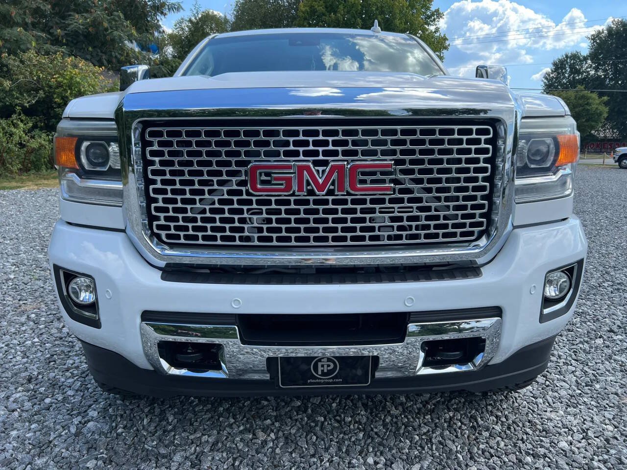 Used 2015 GMC Sierra 3500 Denali w/ Duramax Plus Package AWD/4WD image 2
