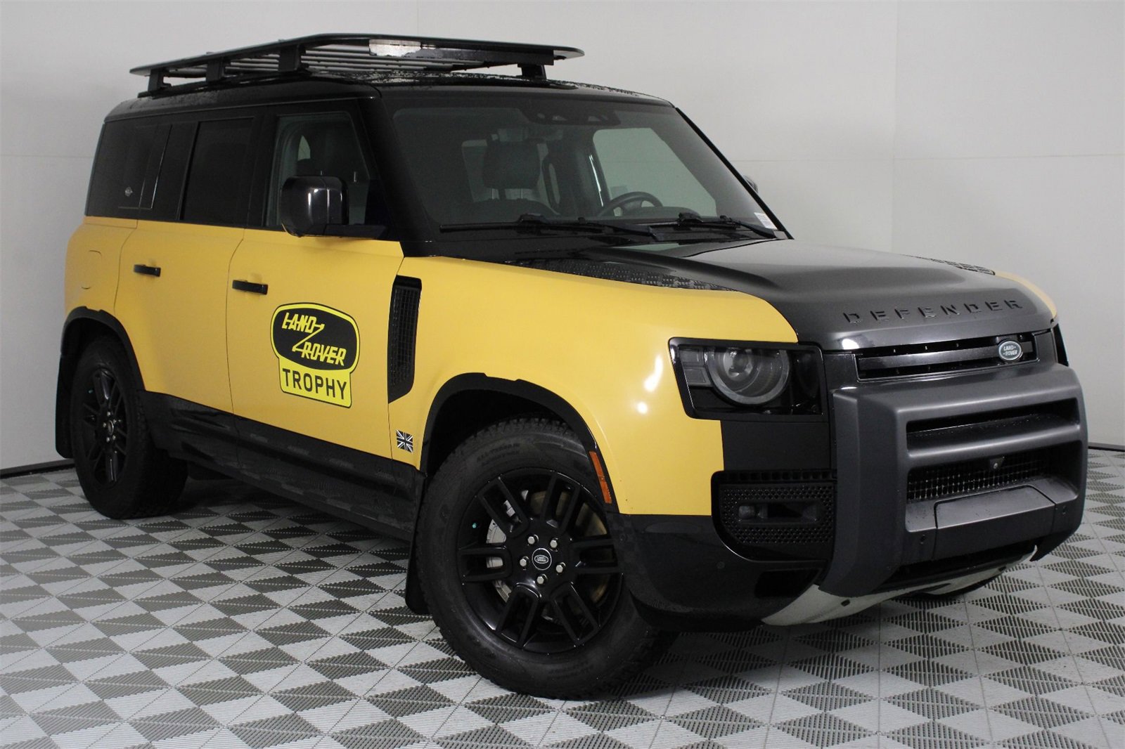 Used 2022 Land Rover Defender 110 X-Dynamic SE image 34