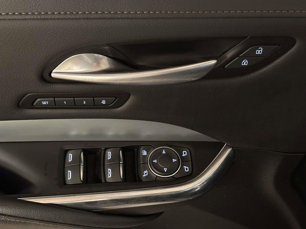 Used 2023 Cadillac XT4 Premium Luxury image 13