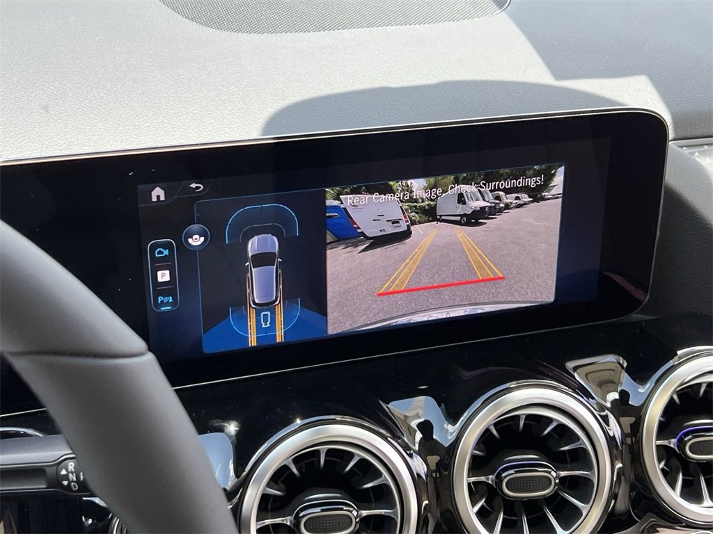 Certified 2026 Mercedes-Benz GLA 250 4MATIC image 17