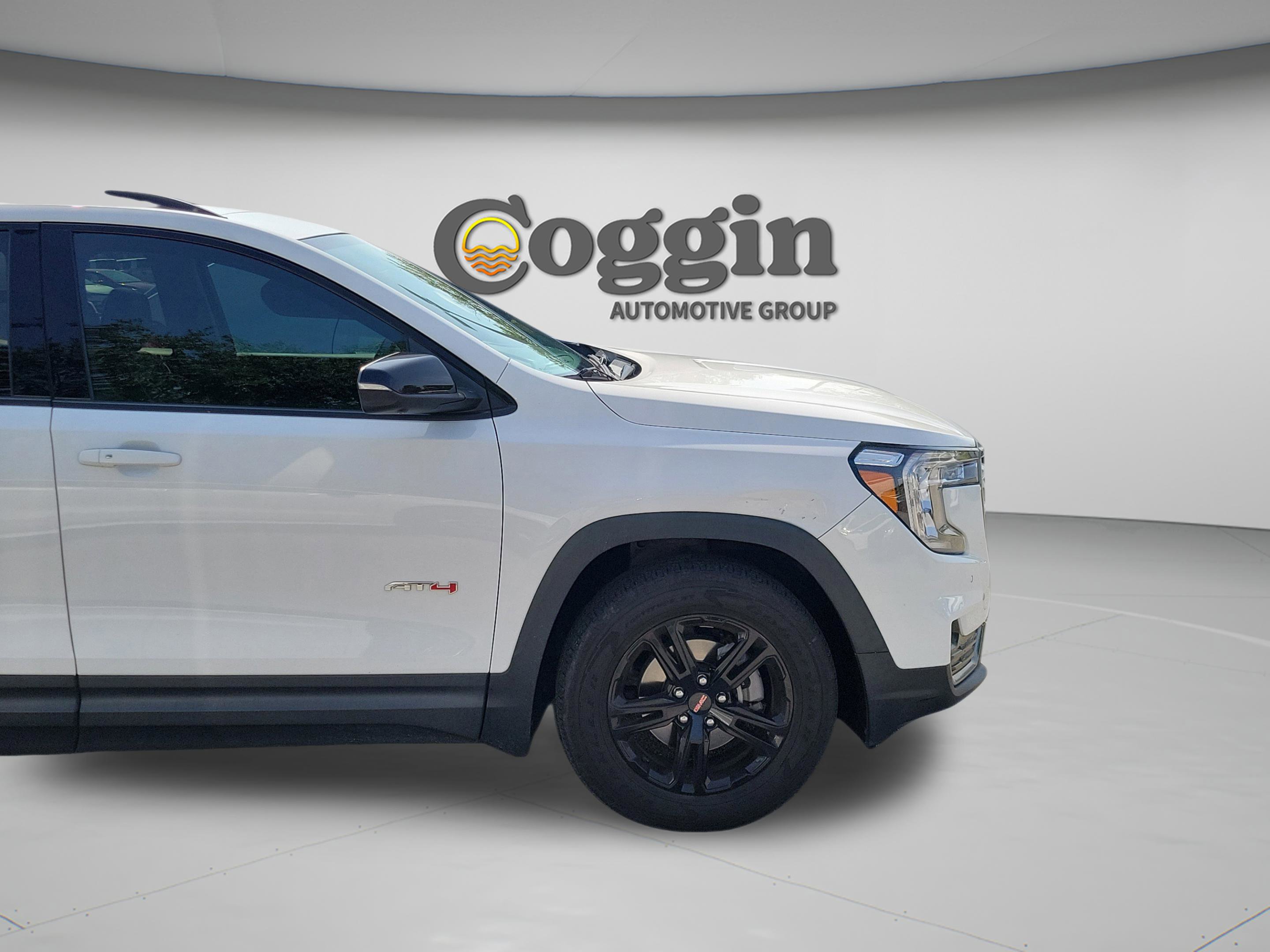 Used 2022 GMC Terrain AT4 w/ Infotainment Package II AWD/4WD image 8
