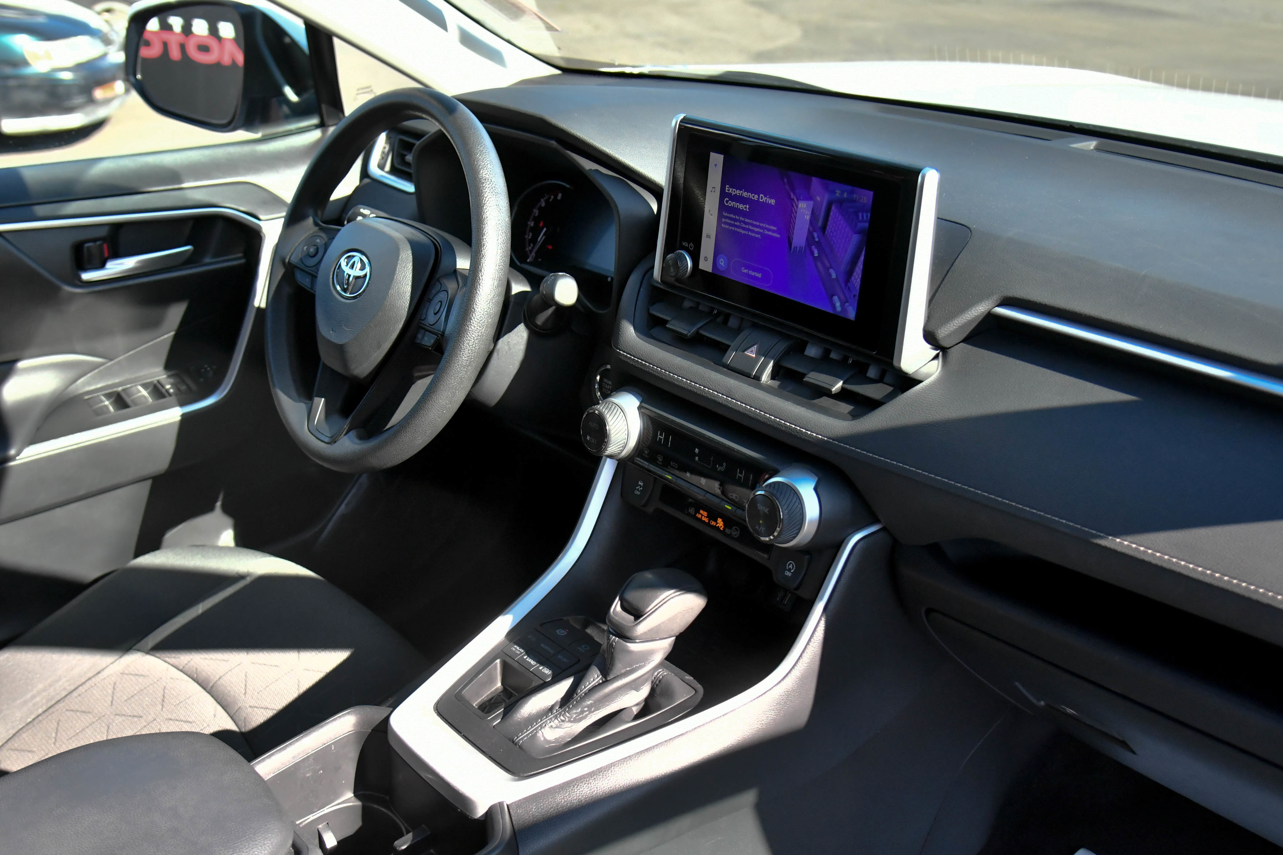 Used 2024 Toyota RAV4 XLE image 43