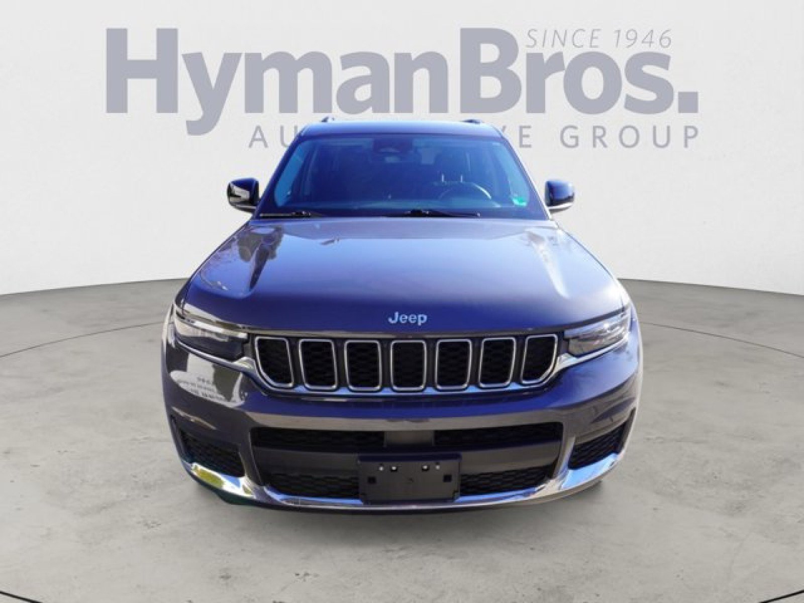 Used 2022 Jeep Grand Cherokee L Laredo w/ Luxury Tech Group I AWD/4WD image 2