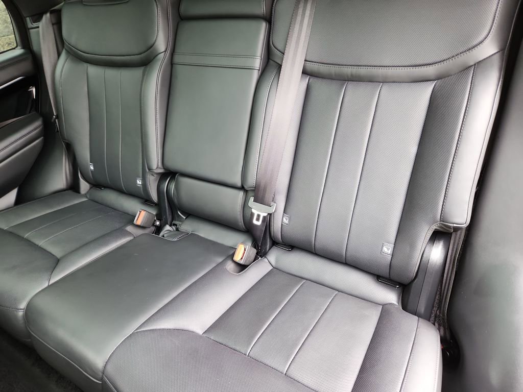 Used 2025 Land Rover Range Rover SE image 26