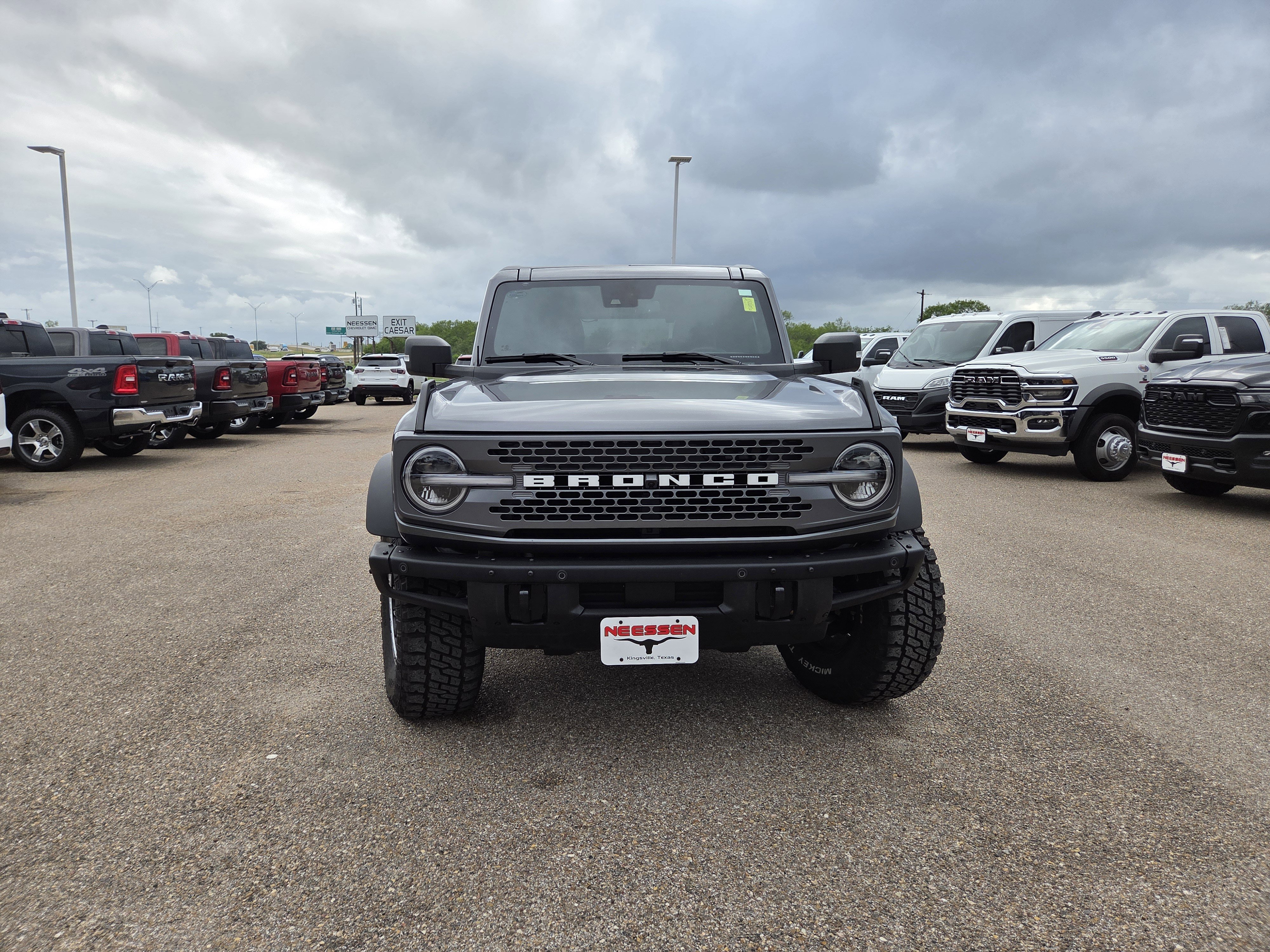 Used 2024 Ford Bronco Badlands AWD/4WD image 2