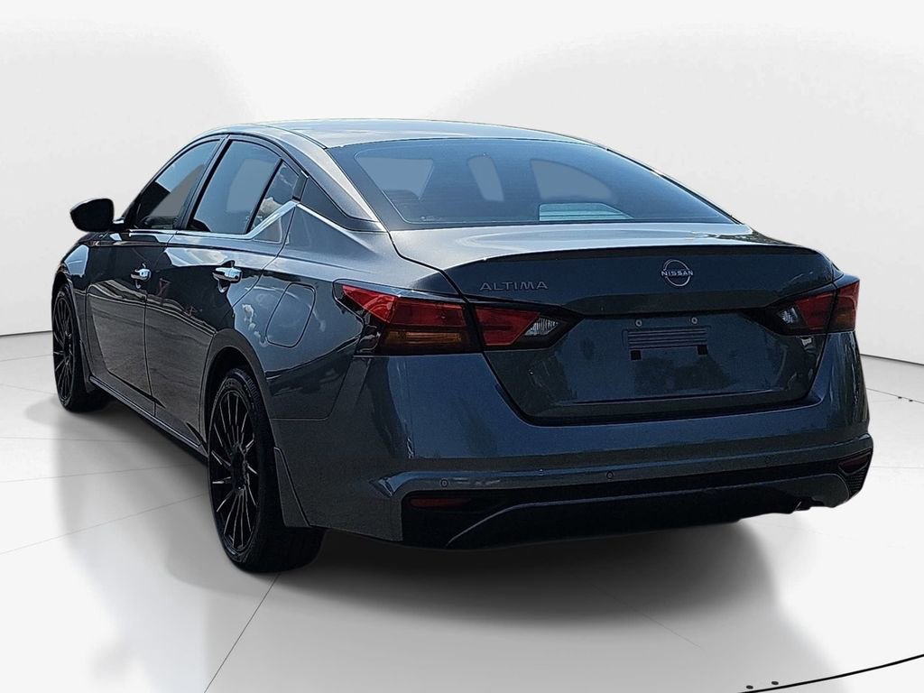 Used 2024 Nissan Altima 2.5 S image 7