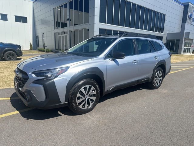Used 2024 Subaru Outback 2.5i image 1