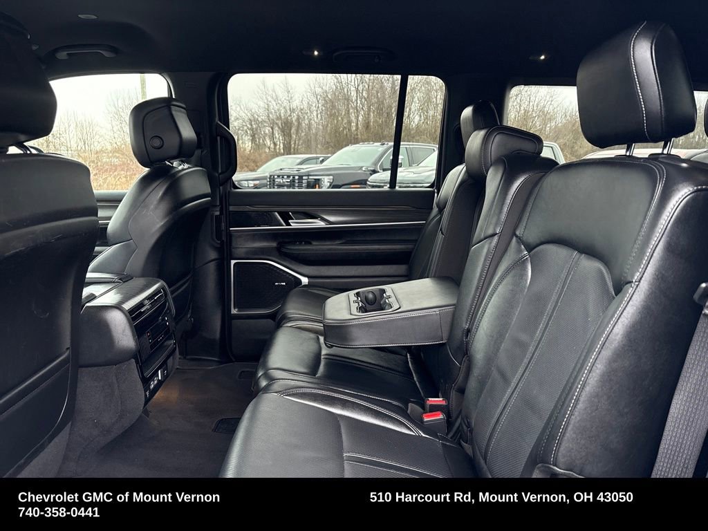 Used 2024 Jeep Wagoneer Series II w/ Flexible Seating Group image 25