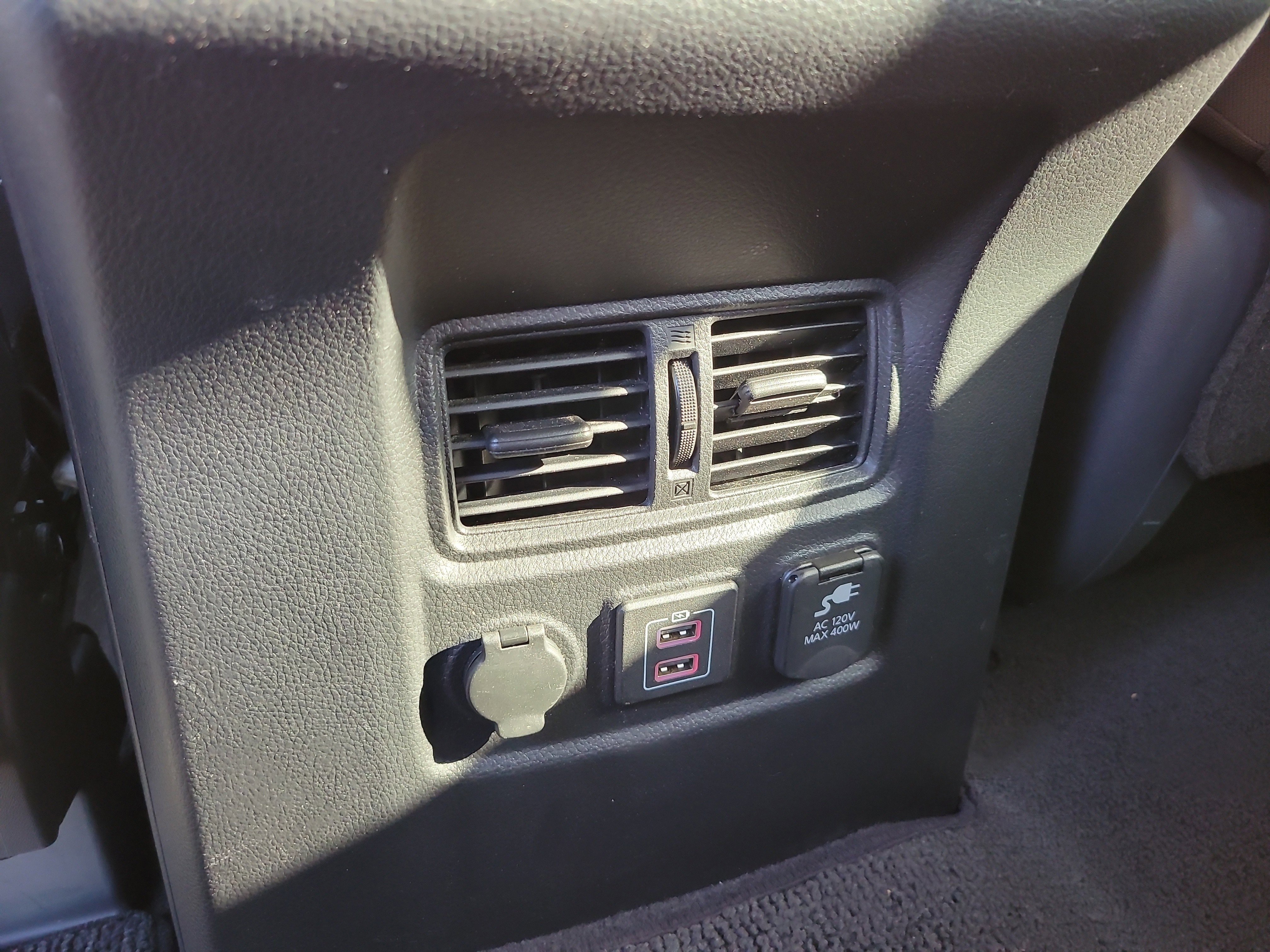Used 2023 Nissan Titan SV w/ SV Convenience Package RWD image 14