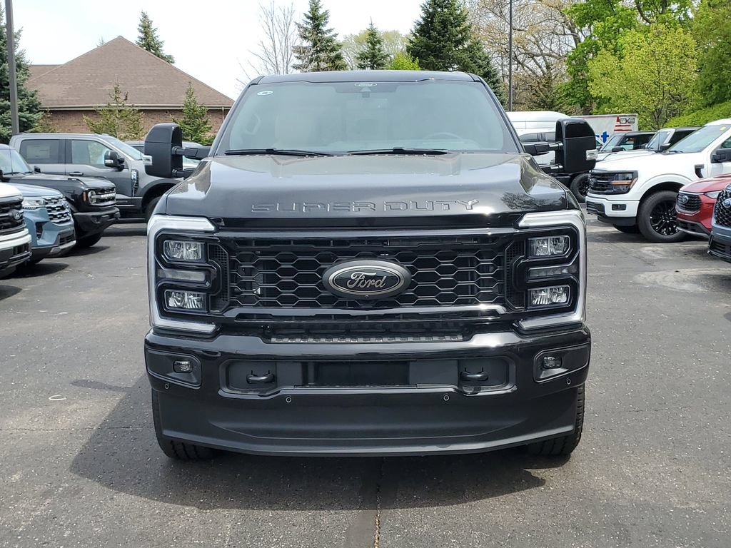 New 2026 Ford F350 Lariat w/ Black Appearance Package AWD/4WD image 2