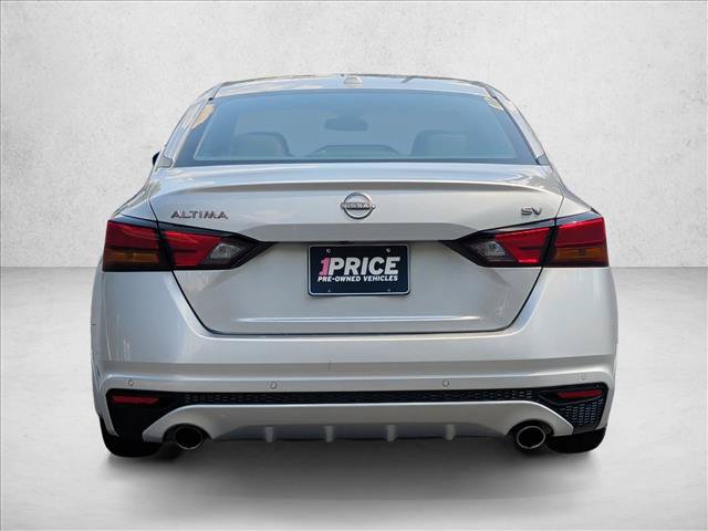 Used 2024 Nissan Altima 2.5 SV w/ SV Premium Package FWD image 6