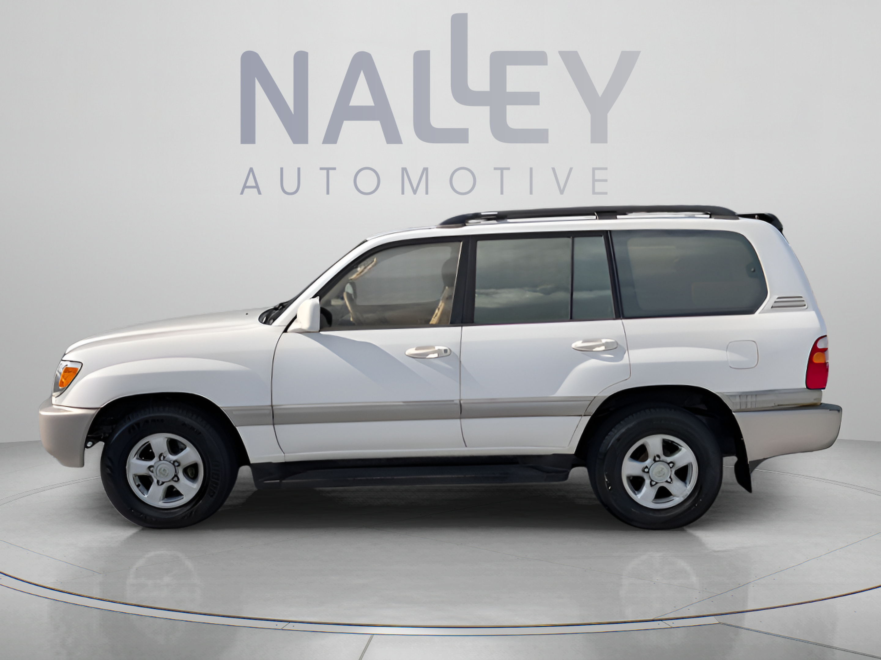 Used 1999 Toyota Land Cruiser AWD/4WD image 2